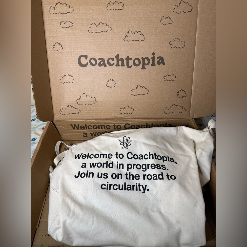 Coachtopia Women's Cream Hoodie